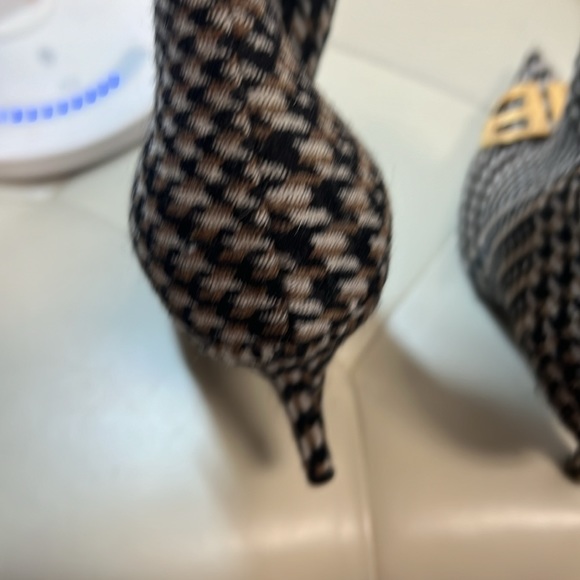 Balenciaga multi colored booties with huge BB in gold in front - Picture 6 of 8